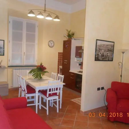 شقة Antico Palazzo Carruggio Dallorso *